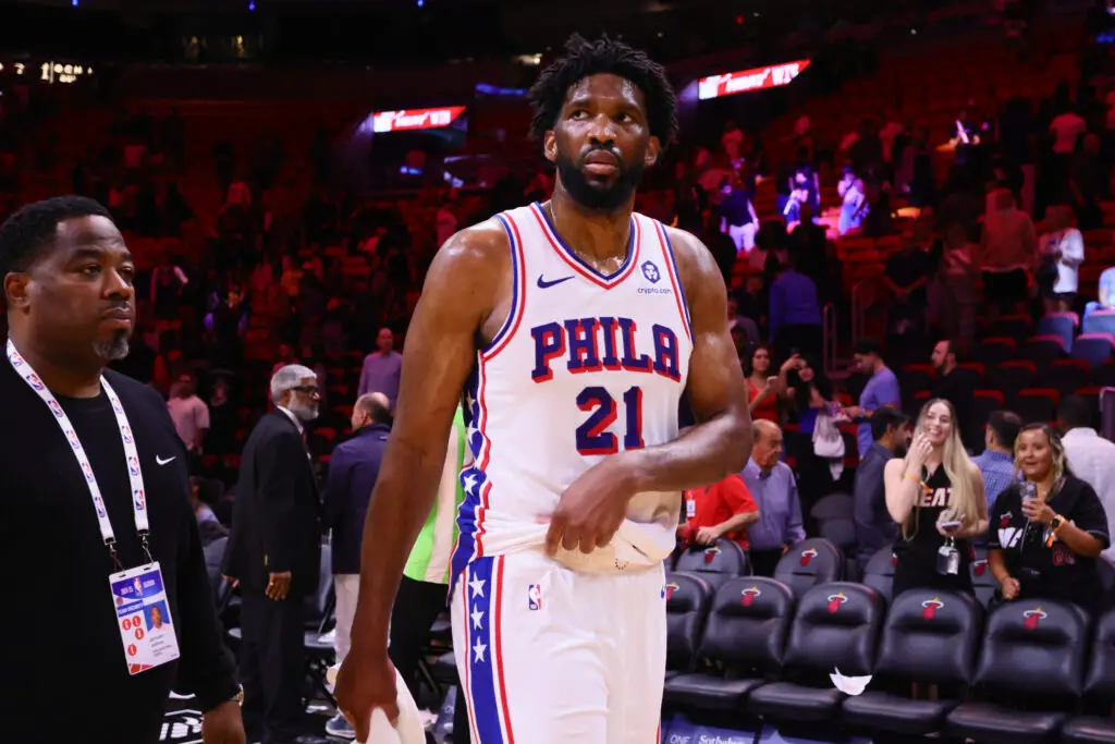 “A Lot Of People Saw It Coming” 76ers Make Season-Altering Joel Embiid Announcement Nov 18, 2024; Miami, Florida, USA; Philadelphia 76ers center Joel Embiid (21) looks on after the game against the Miami Heat at Kaseya Center. Mandatory Credit: Sam Navarro-Imagn Images