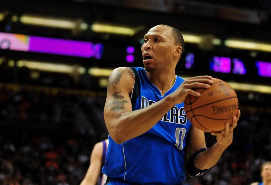 Shawn Marion But Worse? Phoenix Suns Rookie Oso Ighadoro's 3-Point Shooting Form Ridiculed - 'Shoots Like A Chemistry Teacher' 2 USATSI 5186620