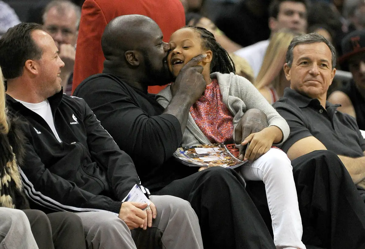 LOOK: Shaquille O'Neal's Daughter Me'arah O'Neal Gets Face Elbowed In Miami Hurricanes Matchup 1 Shaquille O'Neal, Me'Arah O'Neal