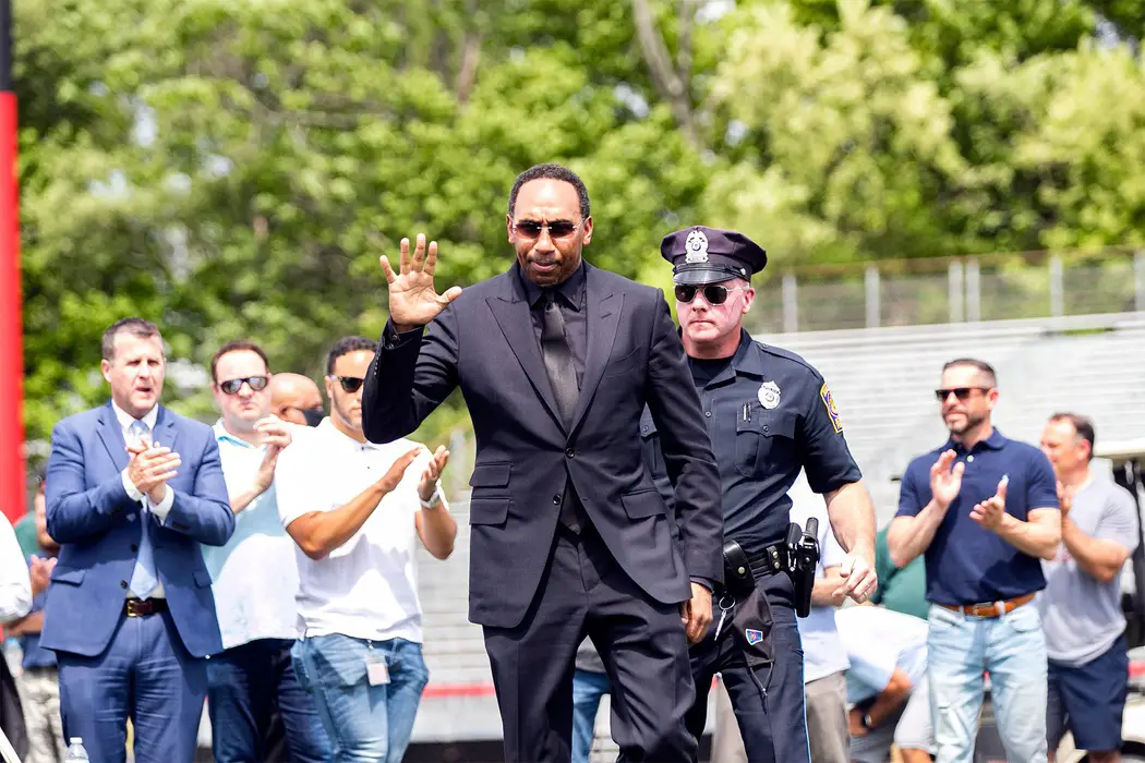 "SAS Is Hell Lot Better Than AOC And Newscum": NBA Fans Sound Off After Stephen A. Smith Race-Baiting Debate Clips On ESPN's First Take Spread Online 3 Stephen A. Smith