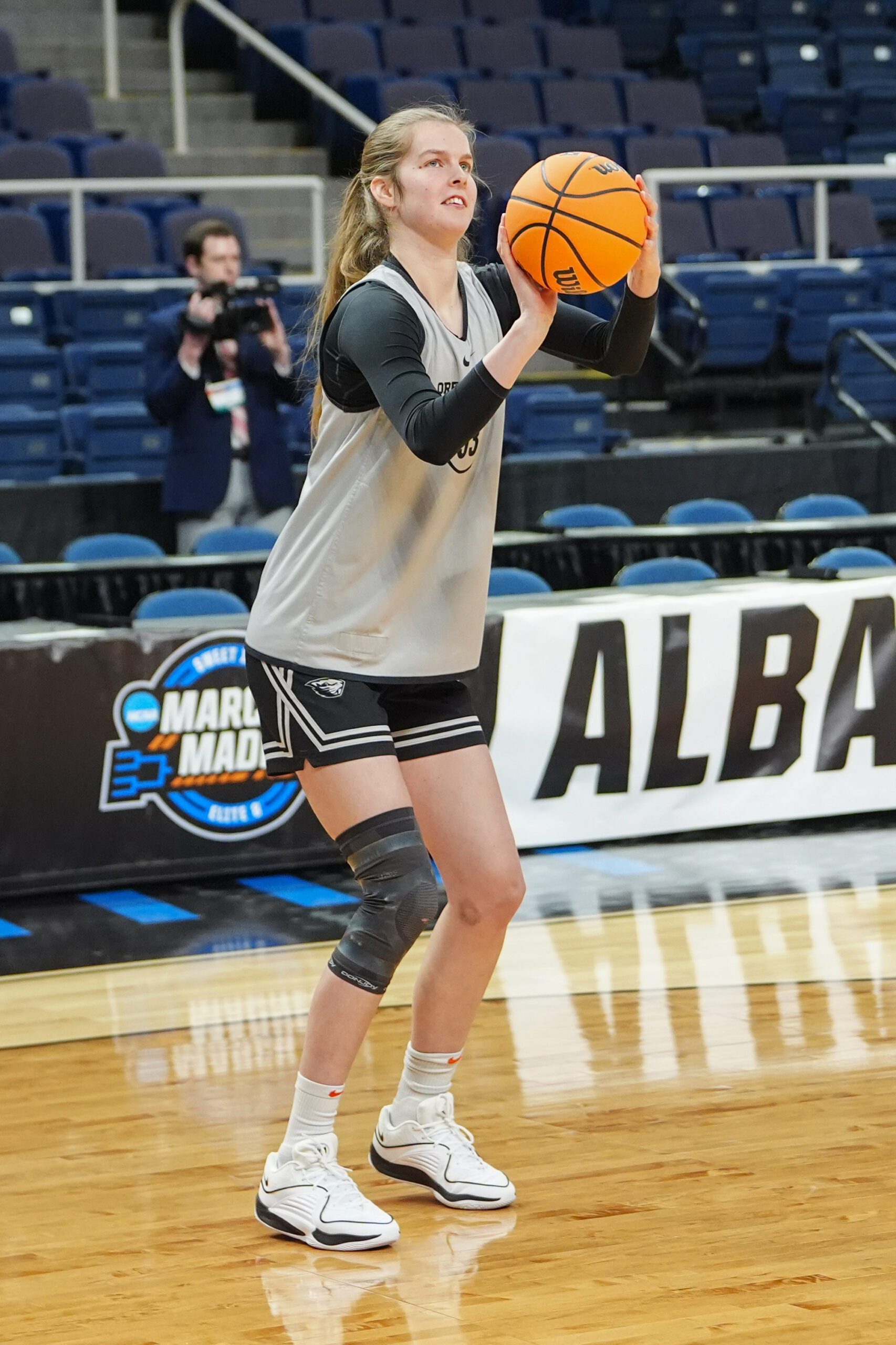 Oregon State Beavers, Kelsey Rees