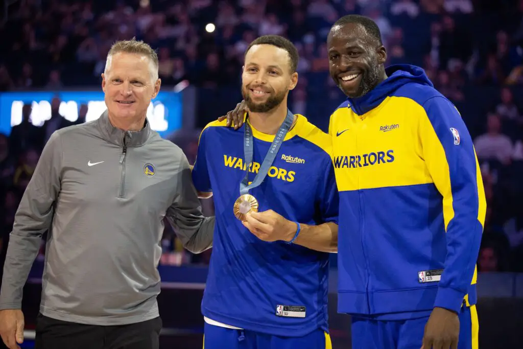 Warriors Star on Steve Kerr’s Coaching Style: “He Coaches Steph Curry Really, Really, Really Hard” Steve Kerr, Step Curry
