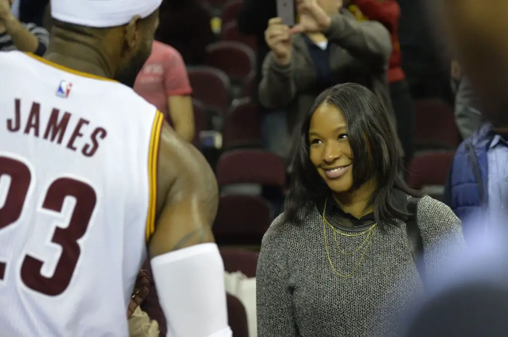 "I Wanna Be Like You When I Grow Up": LeBron James Jokes With Wife Savannah James On Hermes DIY 2 LeBron James, Savannah James
