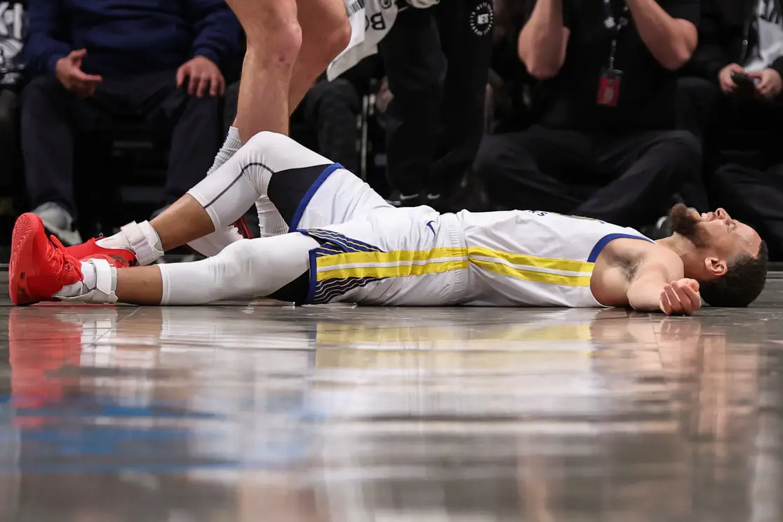 Golden State Warriors Star Gets 1 Important Injury Update From Popular Doctor 2 Golden State Warriors, Stephen Curry