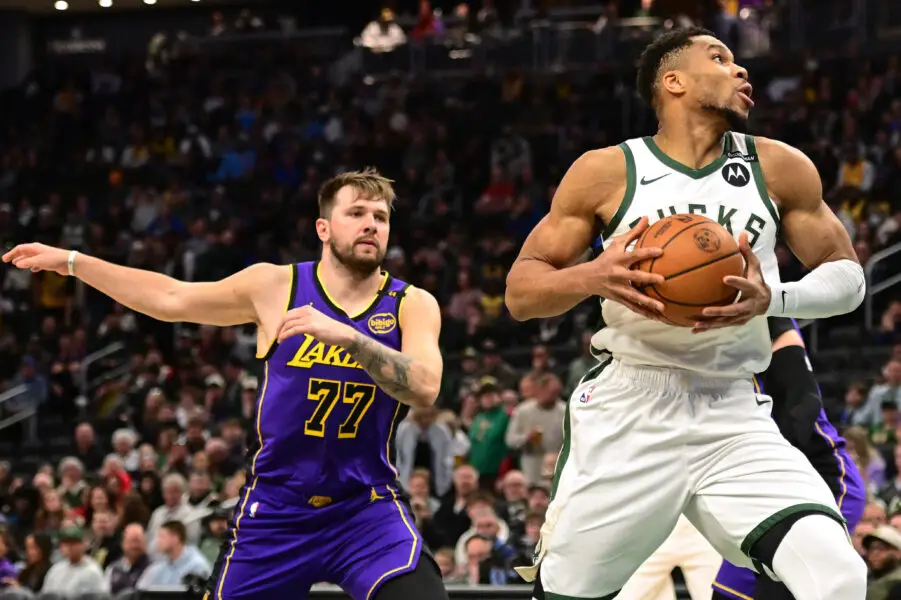 Los Angeles Lakers vs Milwauke Bucks