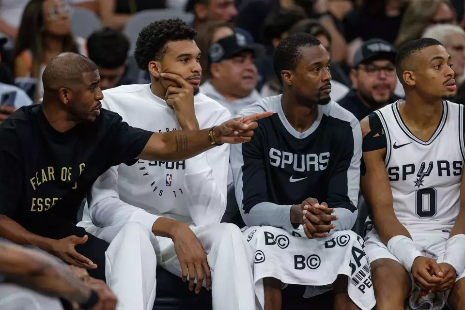 San Antonio Spurs HC Reveals 1 Surprising Fact About Futures of Chris Paul, Harrison Barnes 3 san antonio spurs chris paul harrison barnes