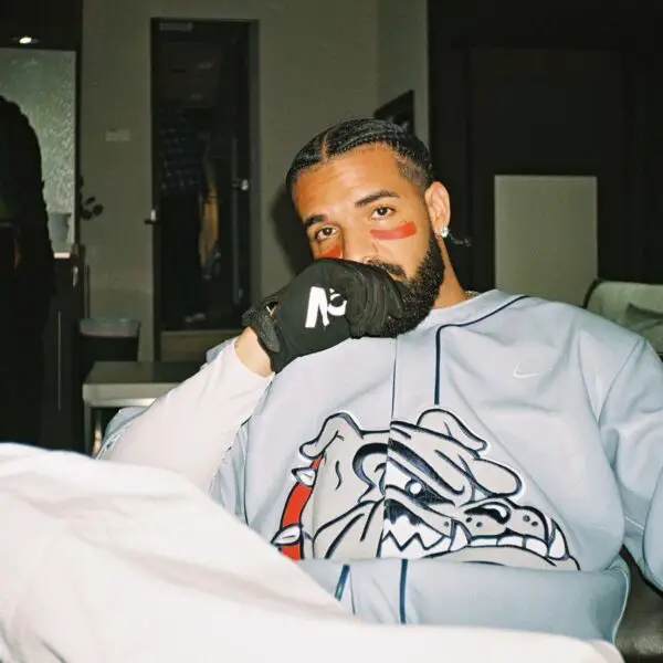 "We must’ve been dealing in the spur of the moment, cause why (Kawhi) did we think you could get us a ring”: Drake took shots at DeMar DeRozan in a recently leaked song 3 Fz0rz YWYAE S3T