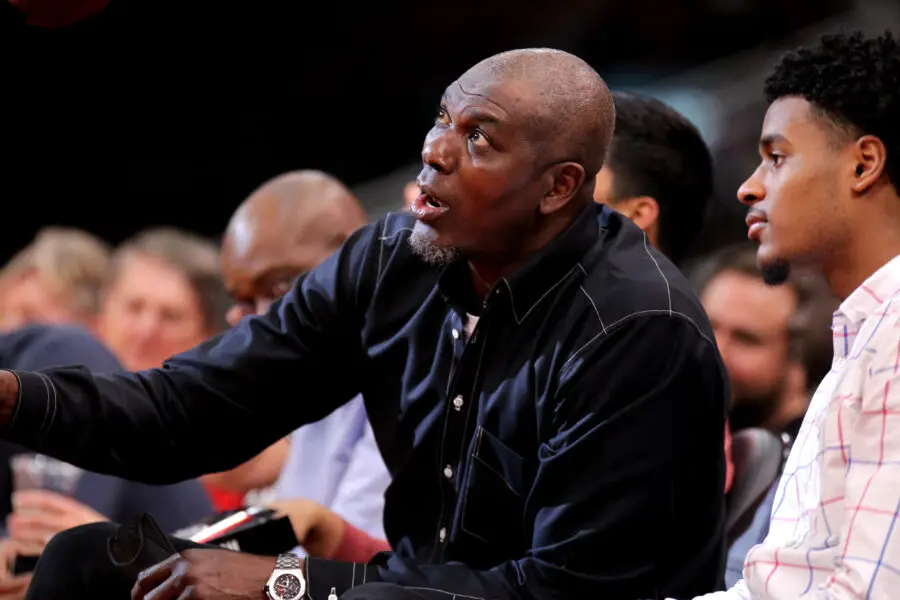 'Like a Player Grown in the Lab' - Fans See Scary Hours for NBA After Spurs' Victor Wembanyama Show Off Skills Acquired from 2-Time Finals MVP 2 Hakeem Olajuwon