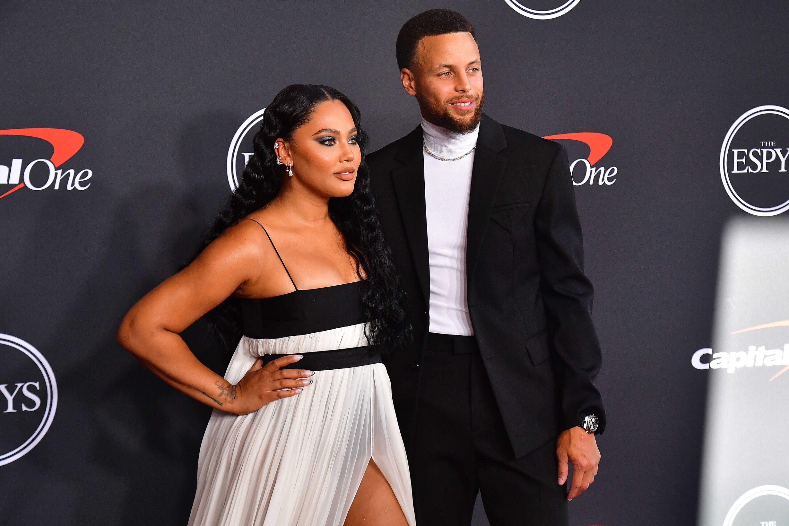 "Poor Steph, He's Filthy Rich Wife Has A Cat Suit On Hoping To Get Hit On": NBA Fans Go Wild As Ayesha Curry Flaunts Lean Figure At All-Star Party 2 USATSI 18725171 168400517 lowres 1 scaled