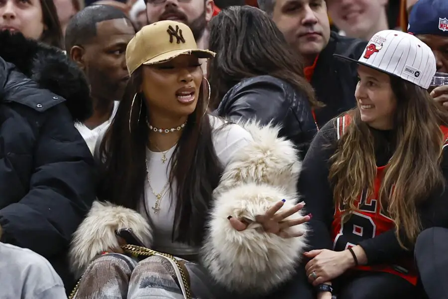 “I Don’t Want To Be Tougue-Wrestling”: Megan Thee Stallion Shuts Down Haters On Social Media Over Klay Thompson Comments USATSI 25045485 168400517 lowres