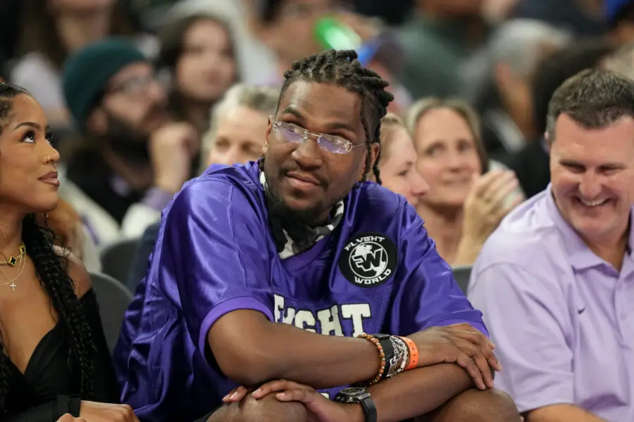 Injury to New Orleans Pelican’s Kevin Looney Brings Out Wild Conspiracy About Team as the New Center Might Miss 3 Weeks USATSI 26401985