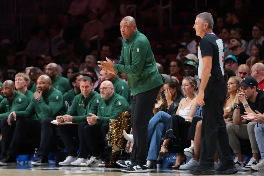 Milwaukee Bucks Fans Reacting Differently on Shams Charania's Shocking Giannis Antetokounmpo Report as 2025-26 Season Looms 2 Doc Rivers