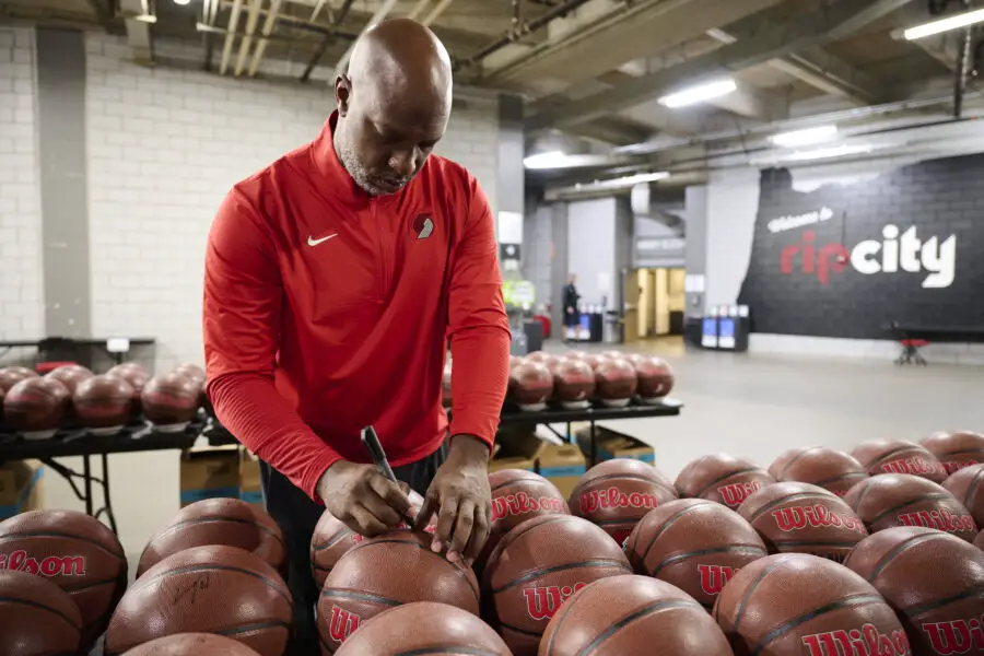 Chauncey Billups’ Wild Gambling Case Feels Like a Heist Movie; Portland Coach Allegedly Used as ‘Face Card’, With Ties to 4 Mafia Families Chauncey Billups, Portland Trailblazers