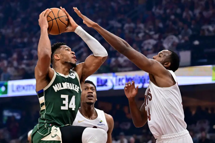 Bucks Climb from 18 Down in Loss to Cavs and Giannis Antetokounmpo Does Not Feel Defeated, Suggests Cleveland, New York Might Not Be the Best in the East 1 USATSI 27426712