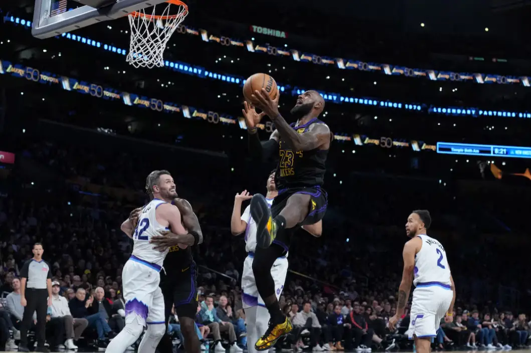 Kwame Brown Says LeBron James Played Safe Under Spotlight - “He’s Not Going Out There to Shoot” 2 Los Angeles Lakers