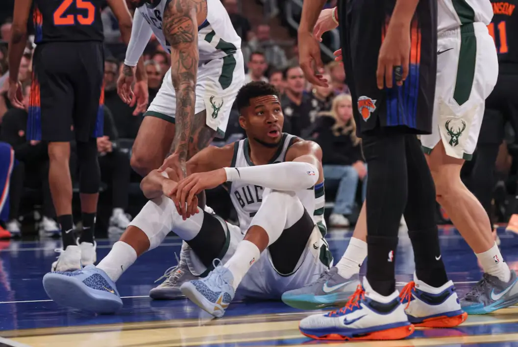 "Nobody Should Have a Personal Agenda" - Milwaukee Bucks Star Sends Clear Message to the Team After 7th Straight Defeat 2 Milwaukee Bucks, Giannis Antetokounmpo
