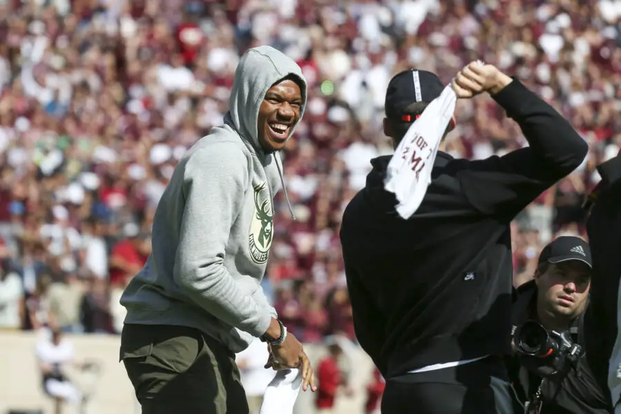 Bucks Star Giannis Antetokounmpo Has an Interesting Choice for Next Team; 2x MVP Targets Dwyane Wade's Former Organization But Will it Be Possible? 1 USATSI 13505113