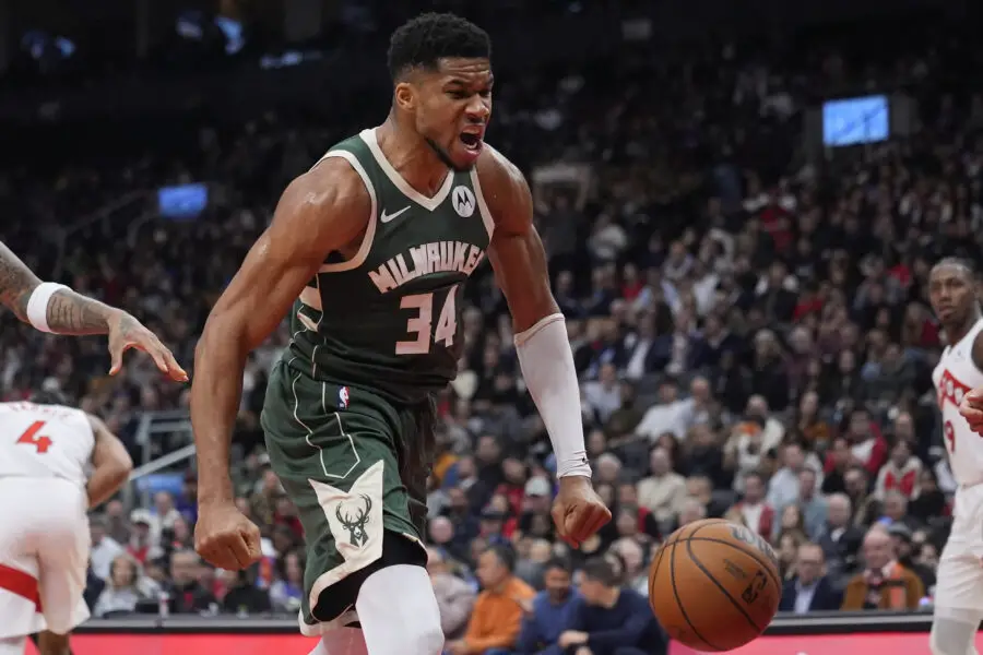 Bucks Star Giannis Antetokounmpo Has an Interesting Choice for Next Team; 2x MVP Targets Dwyane Wade’s Former Organization But Will it Be Possible? Giannis Antetokounmpo, Milwaukee Bucks