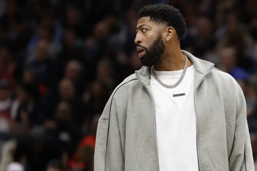 Anthony Davis Wants Early Return After 6 Games Out But Intriguing 'Storm' Within Mavs Front Office is Taking Over 1 Anthony Davis