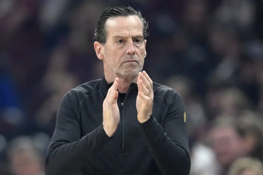 Cavaliers’ Kenny Atkinson Questions $100K Fine for Sitting Stars – “That Doesn’t Make Sense to Me” Kenny Atkinson, Cleveland Cavaliers