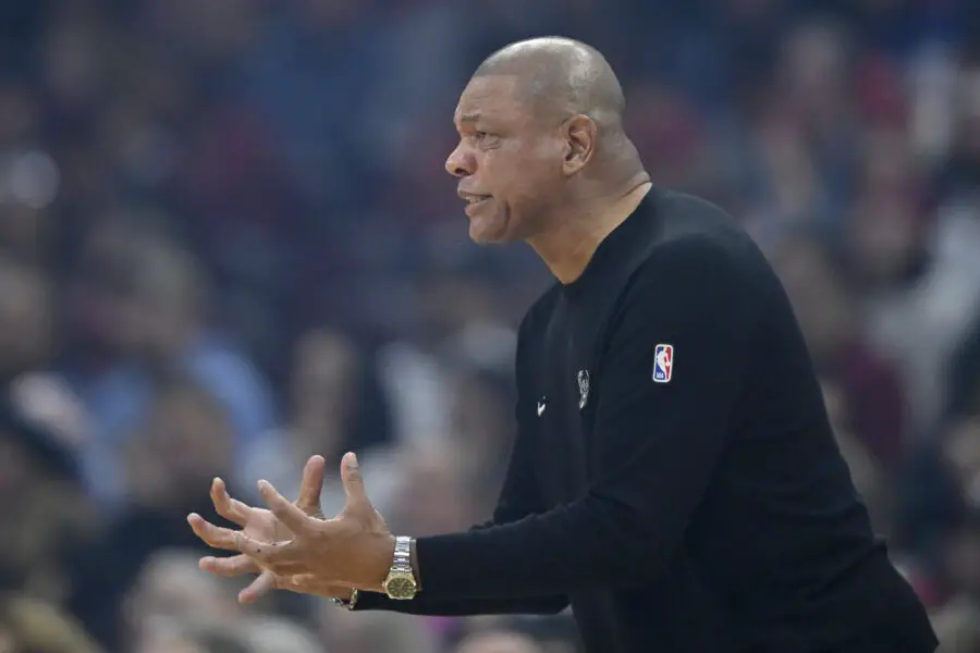 Doc Rivers Provides Update on Scary Giannis Antetokounmpo Injury And It's Not Looking Good as Team Goes 8-7 3 Doc Rivers