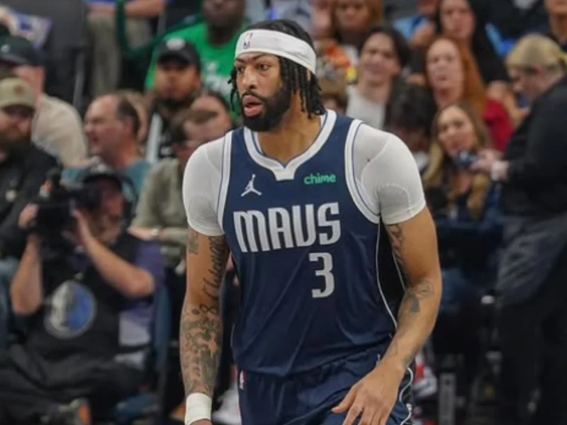 Golden State Warriors Plot Potential Anthony Davis Trade With Third-Team Help