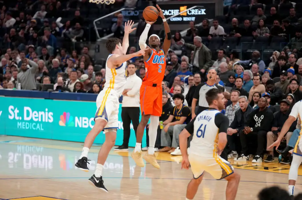 "I Do Think They're Capable" - Golden State Warriors Star Believes the Oklahoma City Thunder Can Break Their Historic 73-9 Record 1 Golden State Warriors, Oklahoma City Thunder