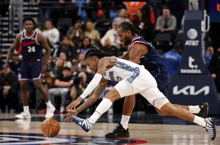 “Hoping for the Best” – Memphis Grizzlies Coach is Worried After Ja Morant Suffers New Injury in Win Vs. Los Angeles Clippers Memphis Grizzlies