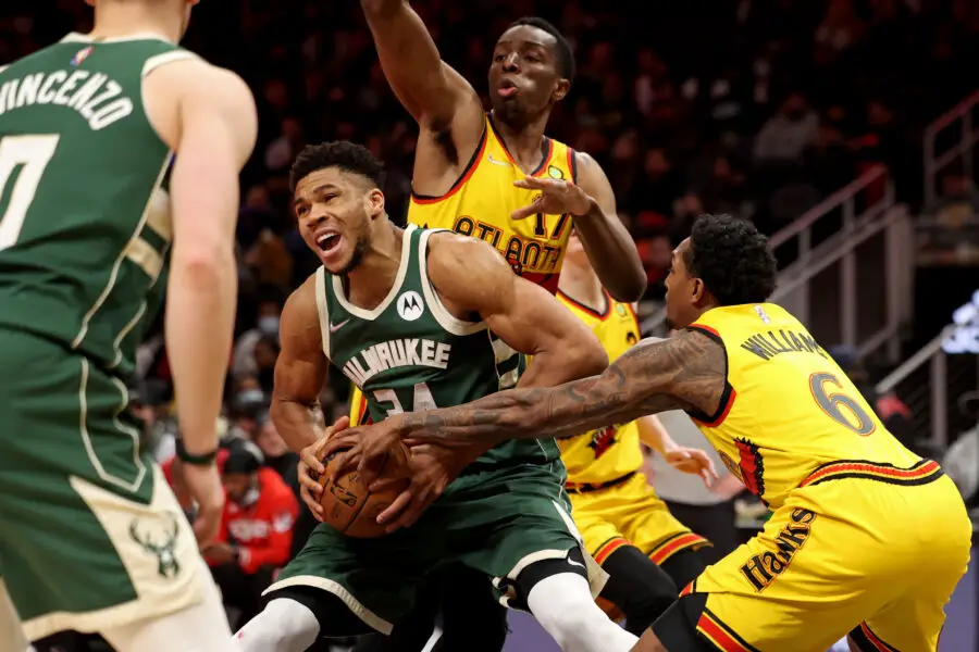 Bucks Are Collapsing And 17-Year NBA Veteran Points to Giannis Antetokounmpo - 'There Has to Be Accountability from Your Best Player' 2 Giannis Antetokounmpo, Lou Williams