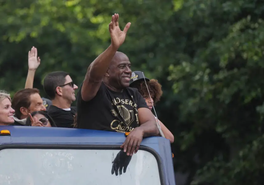 Magic Johnson Reacts to Lebron James' Takeover in Wild Win Over 76ers, Declares Who Should Be MVP Frontrunner 3 USATSI 27494503