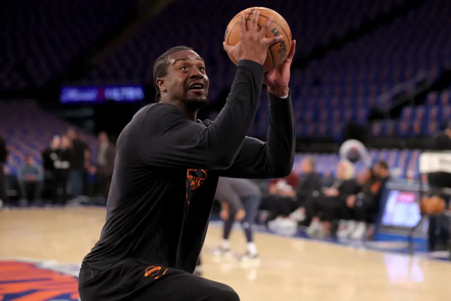 Mike Brown Makes Interesting Pick for Best Player in Win Vs Hornets - '2 Rebounds and Fouled Out in 12 Minutes' 3 USATSI 27512455