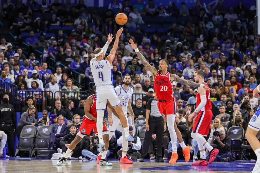 “Turned Themselves Into Suicide Bombers To Give OKC A Top 3 Pick”: NBA Fans Can’t Believe How Bad Clippers Are After Benching Starters At Second Half After Being Down 30 USATSI 27638512 168400517 lowres