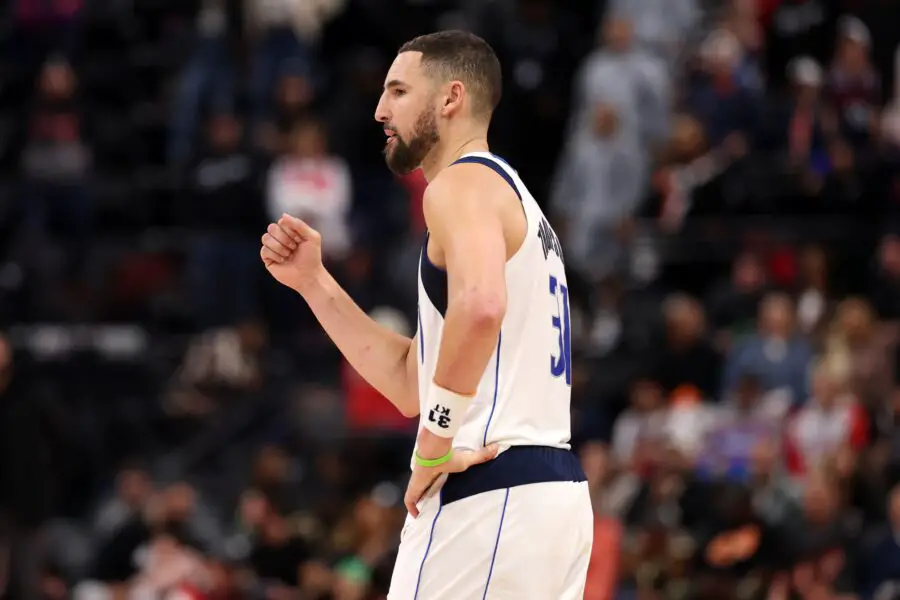 “Meg Needs To Cook Things Man Thanksgiving Feast Every Week”: NBA Fans In Awe As Klay Thompson Goes Vintage, Fires Six Threes In The Half Against Clippers USATSI 27708734 168400517 lowres