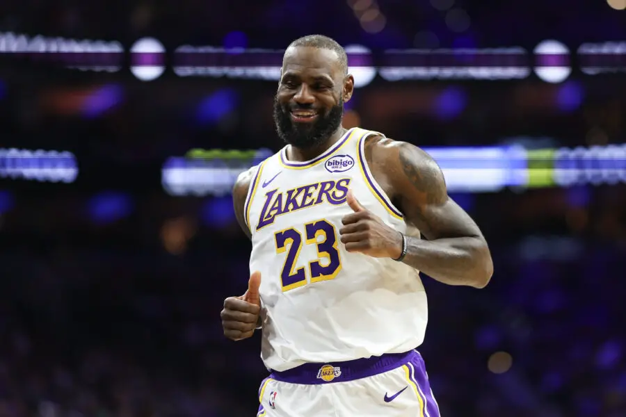 Magic Johnson Reacts to Lebron James' Takeover in Wild Win Over 76ers, Declares Who Should Be MVP Frontrunner 1 USATSI 27769912