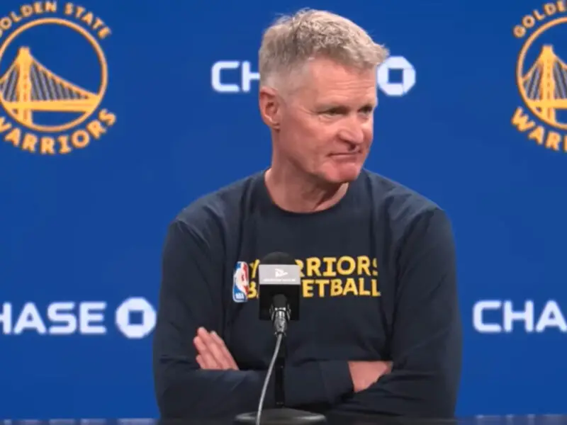 Conservative Author Blasts Stephen Curry For Sharing Opinion About Minneapolis, Incorrectly Calls Warriors Star '1-Dimensional Player' 2 Steve Kerr Shares Mom's Horrified Reaction to Ejection vs. Clippers