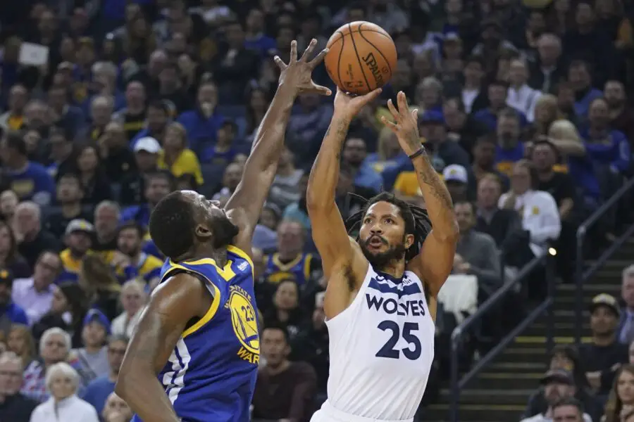 “He Says Something Stupid Every Day”: NBA Fans Shake Heads As Draymond Green Makes Bold Claim That Derrick Rose Is Bigger Than Michael Jordan In Chicago NBA fans