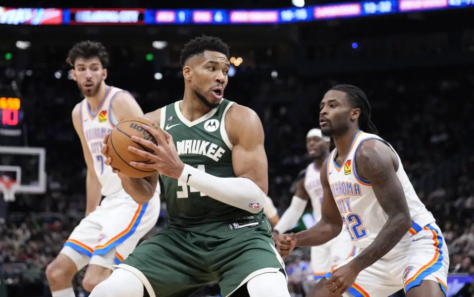 Bucks Fans, Observers Think Giannis Antetokounmpo is Quiet-Quitting on His Team Despite His 19-14 Statline Giannis Antetokounmpo, Milwaukee Bucks