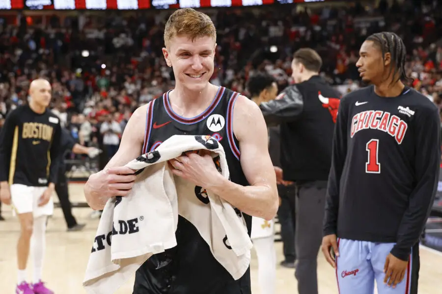 Kevin Huerter Gives Most Proper Conclusion to Derrick Rose's No.1 Jersey Retirement But He Could Have Made it Better If Only He Followed His Impulsive Thought 1 Kevin Huerter, Chicago Bulls