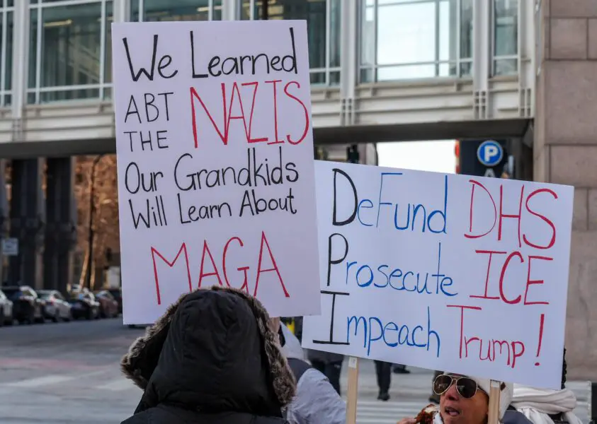 Conservative Author Blasts Stephen Curry For Sharing Opinion About Minneapolis, Incorrectly Calls Warriors Star '1-Dimensional Player' 1 USATSI 28086326 168422142 lowres