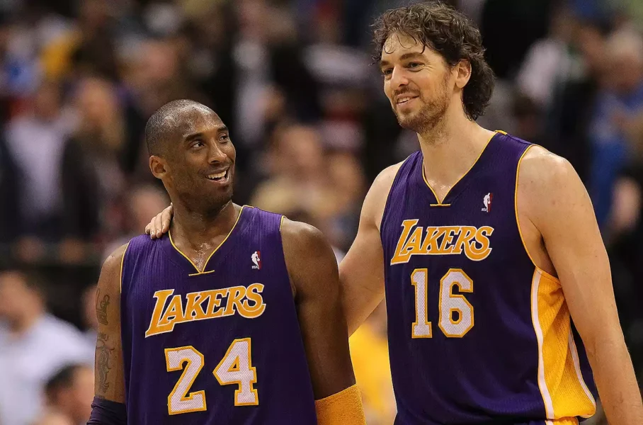 Paul Gasol with Kobe Bryant. Photo courtesy: People.com
