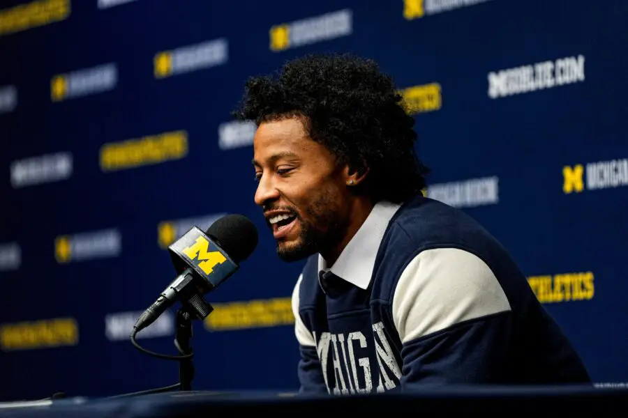 “Getting Shots His Whole Life Andwanted To Turn Into A Biologist”: NBA Fans Clash Over Rumors An Ex-Mavs Guard Was Pushed Out For Anti-Vax Stance Trey Burke, NBA fans