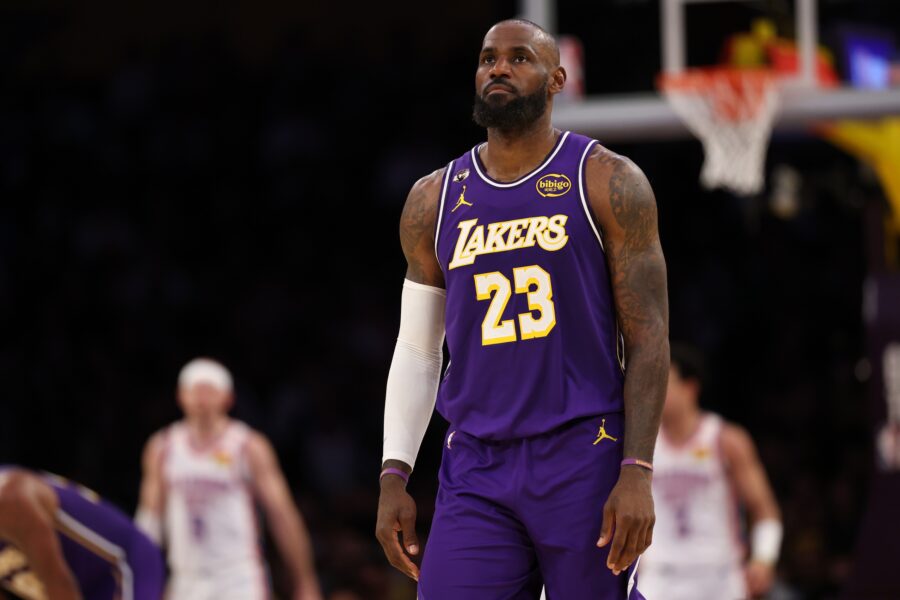 10-Time All-Star Serves ‘Real Talk’ Against Lakers Fans Concerning LeBron James – ‘Y’all Never Accepted Him in LA Anyway’ NBA fans